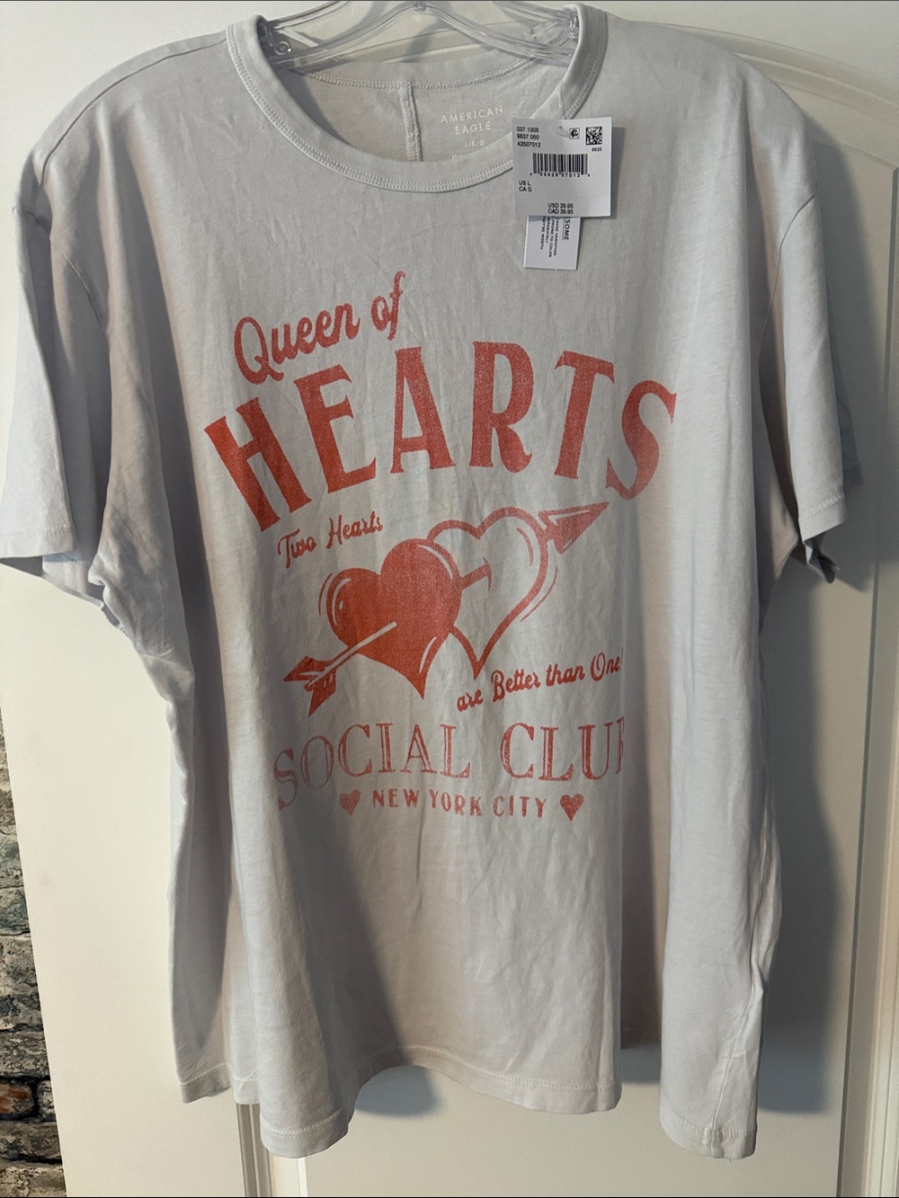 American Eagle Outfitters Light Gray Tee with Red Graphic Heart